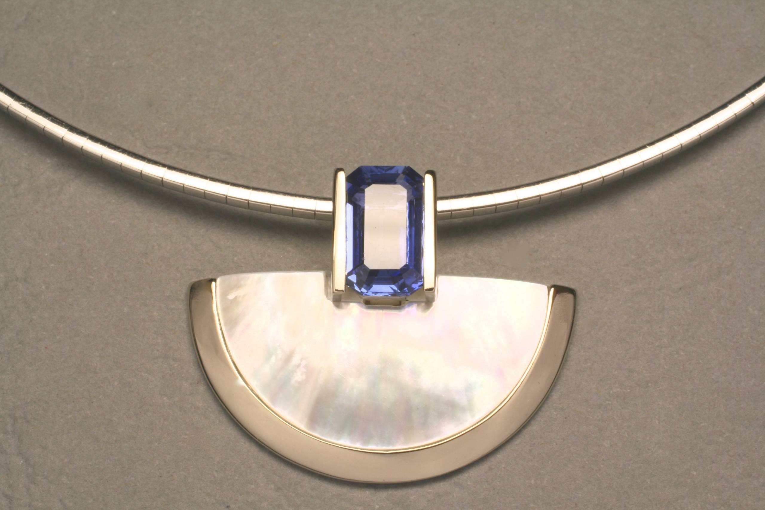 Collier 17