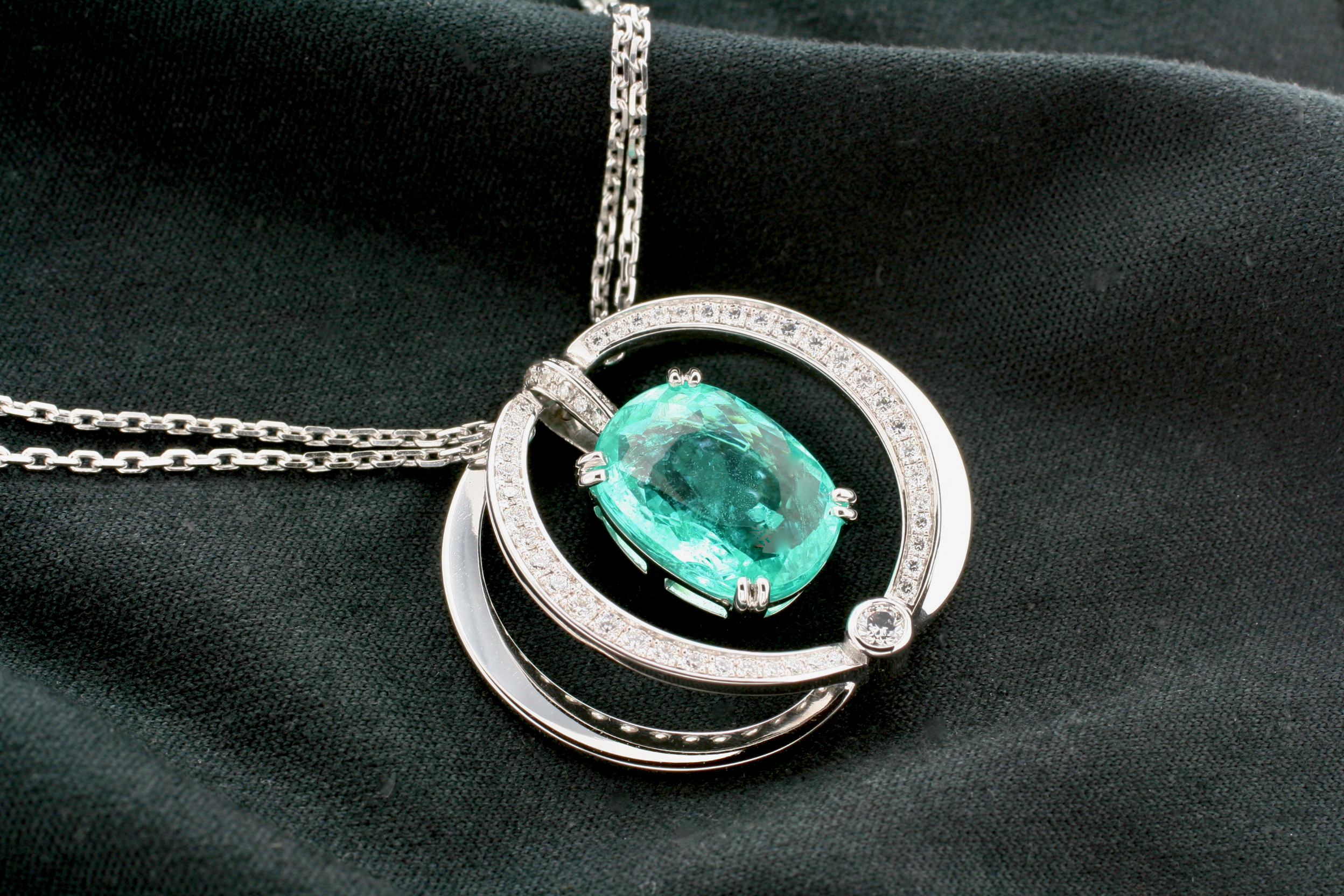 Collier 1