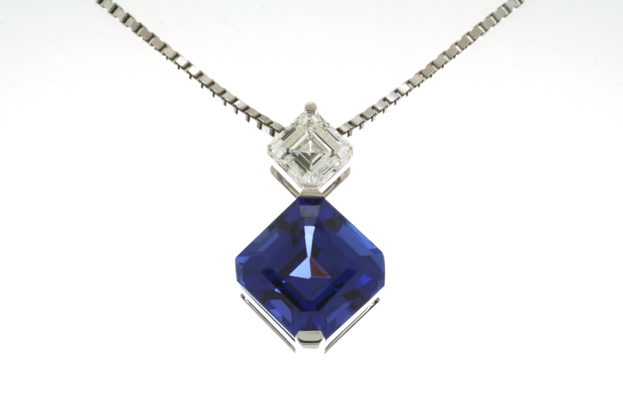 Collier 2