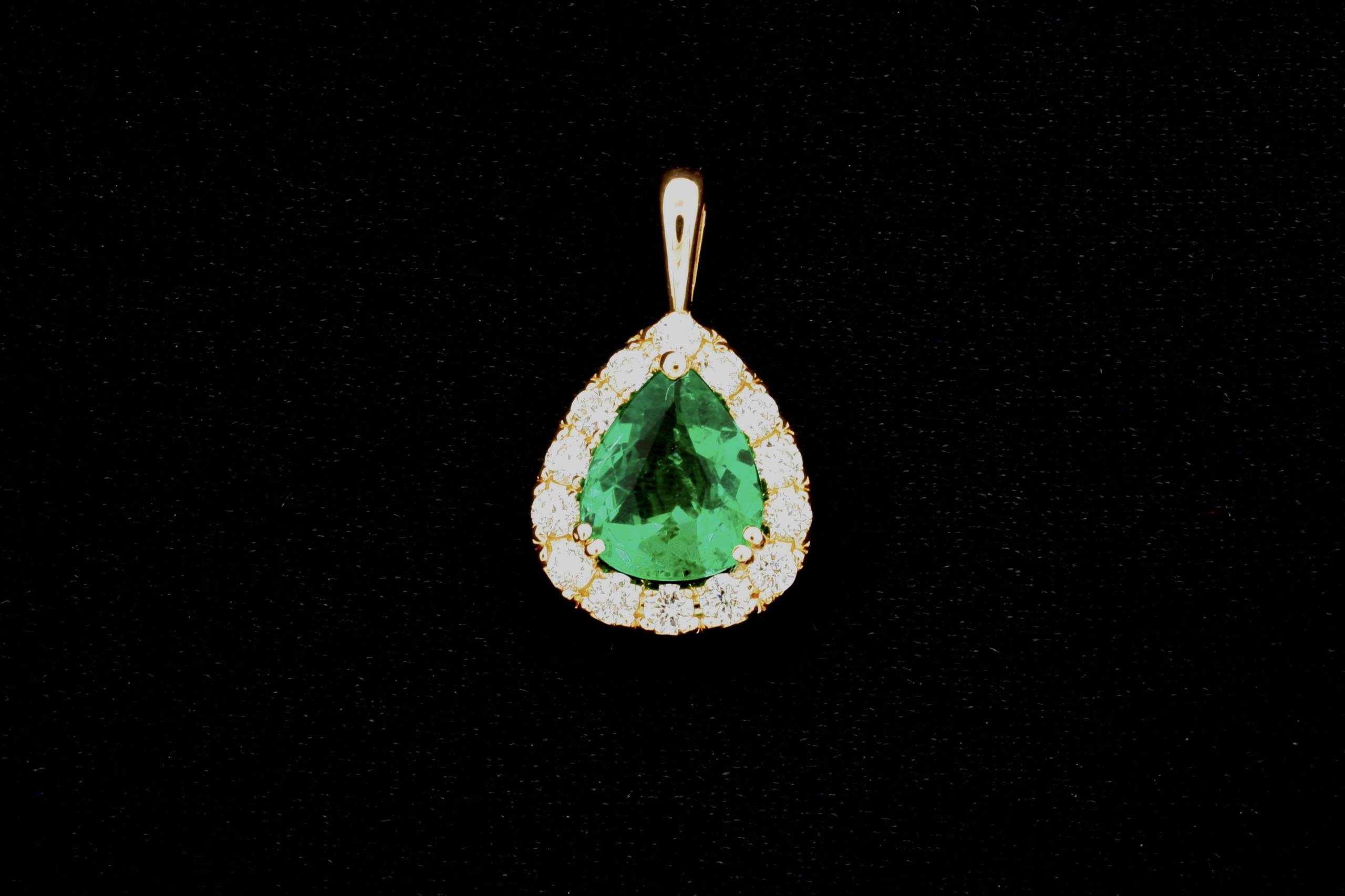 Collier 3